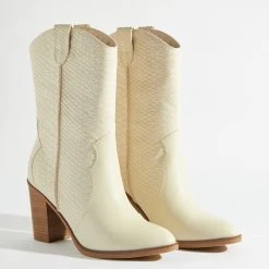 Mia New Arrivals Raylyn Ivory Cowgirl Boots