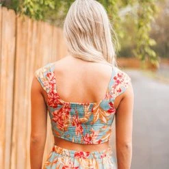 Purple Door Boutique Island Blue Floral Crop Top New Arrivals