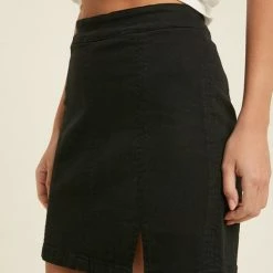 Purple Door Boutique Ladies' Right Ways Black Mini Skirt