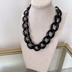 Purple Door Boutique Black Acrylic Chain Necklace