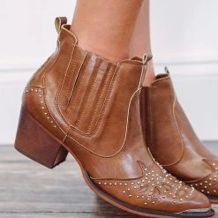 Purple Door Boutique Western Styles Cowgirl Coleen Brown Cowboy Boots