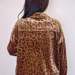 Purple Door Boutique Ladies' Chocolate Velvet Leopard Print Top